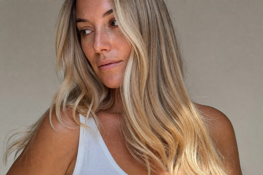 Capelli biondi in primo piano, categoria Haircare